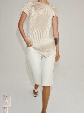 Zara Cream Pleated Short-Sleeve Blouse